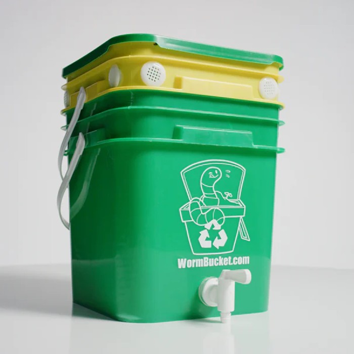 Worm Bucket Composter Kit Review